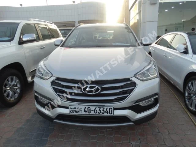 Hyundai  Santa Fe  2017  3,000  SUV  Automatic  6  Cloth  4WD  Silver  Gasoline