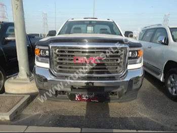 GMC  2500 HD  Sierra  2016  6,000  Pick Up  Automatic  8  Cloth  4WD  White  Gasoline