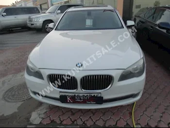 بي ام دبليو  730 Li  الفئة - السابعة  2011  150,000  سيدان  اتوماتك  6  جلد  دفع خلفي  أبيض  بنزين