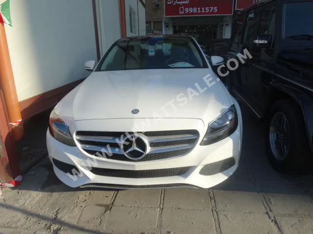 Mercedes-Benz  200  C-Class  2015  24,000  Sedan  Automatic  4  Leather  RWD  White  Gasoline