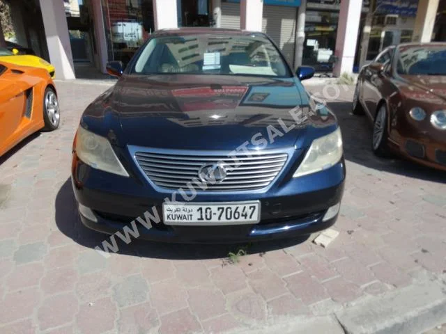 لكزس  460  ال اس  2007  74,000  سيدان  اتوماتك  8  جلد  دفع خلفي  أزرق غامق  بنزين