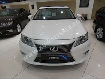 Lexus  250  ES  2015  39,000  Sedan  Automatic  6  Cloth  RWD  White  Gasoline