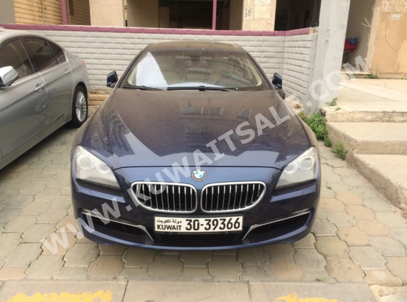 بي ام دبليو  640i  الفئة - السادسة  2014  6,100  سيدان  اتوماتك  6  جلد  دفع خلفي  ازرق  بنزين
