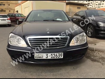مرسيدس - بنز  350  اس - كلاس  2005  234,000  سيدان  اتوماتك  6  جلد  دفع خلفي  أسود  بنزين