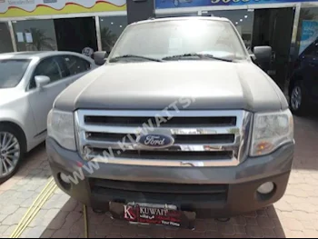 Ford  Expedition  2011  192,000  SUV  Automatic  6  Cloth  RWD  Gray  Gasoline