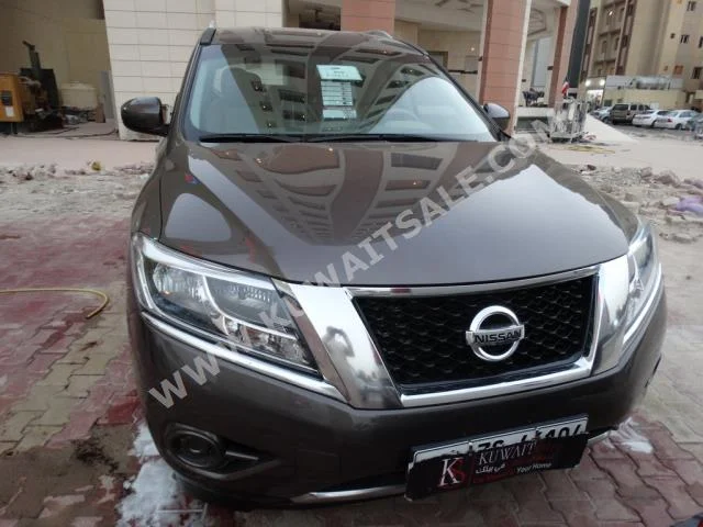 Nissan  Pathfinder  2015  55,000  SUV  Automatic  6  Cloth  4WD  Brown  Gasoline