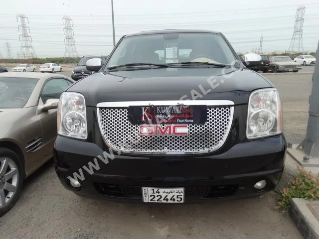 جي ام سي  يوكون  2008  200,000  اس يو في  اتوماتك  8  مخمل  دفع رباعي  أسود  بنزين