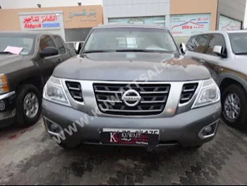 Nissan  SE  Patrol  2015  135,000  SUV  Automatic  8  Cloth  4WD  Gray  Gasoline