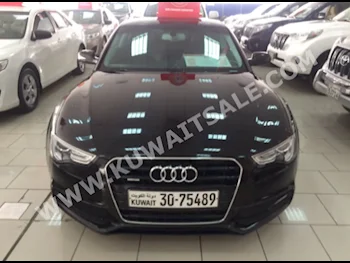 اودي  5  اس  2015  41,000  كوبيه \ سبورت  اتوماتك  8  جلد  دفع رباعي  أسود  بنزين