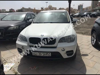 BMW  5  X-Series  2013  65,000  SUV  Automatic  6  Leather  4WD  White  Gasoline