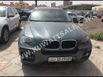BMW  5  X-Series  2011  86,000  SUV  Automatic  6  Leather  4WD  Gray  Gasoline