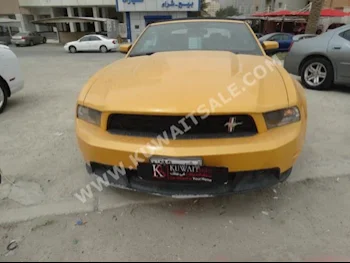 فورد  جي تي  موستانغ  2010  80,000  كوبيه \ سبورت  عادي  8  جلد  دفع خلفي  أصفر  بنزين