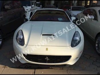فيراري  كليفورنيا اف 1  2009  48,000  كوبيه \ سبورت  اف - 1  8  جلد  دفع خلفي  أبيض  بنزين