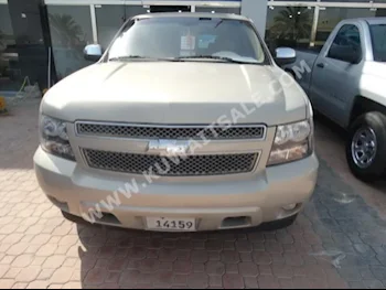 Chevrolet  LT  Tahoe  2011  272,000  SUV  Automatic  8  Cloth  4WD  Gold  Gasoline