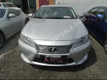 Lexus  350  ES  2014  46,000  Sedan  Automatic  6  Leather  FWD  Silver  Gasoline