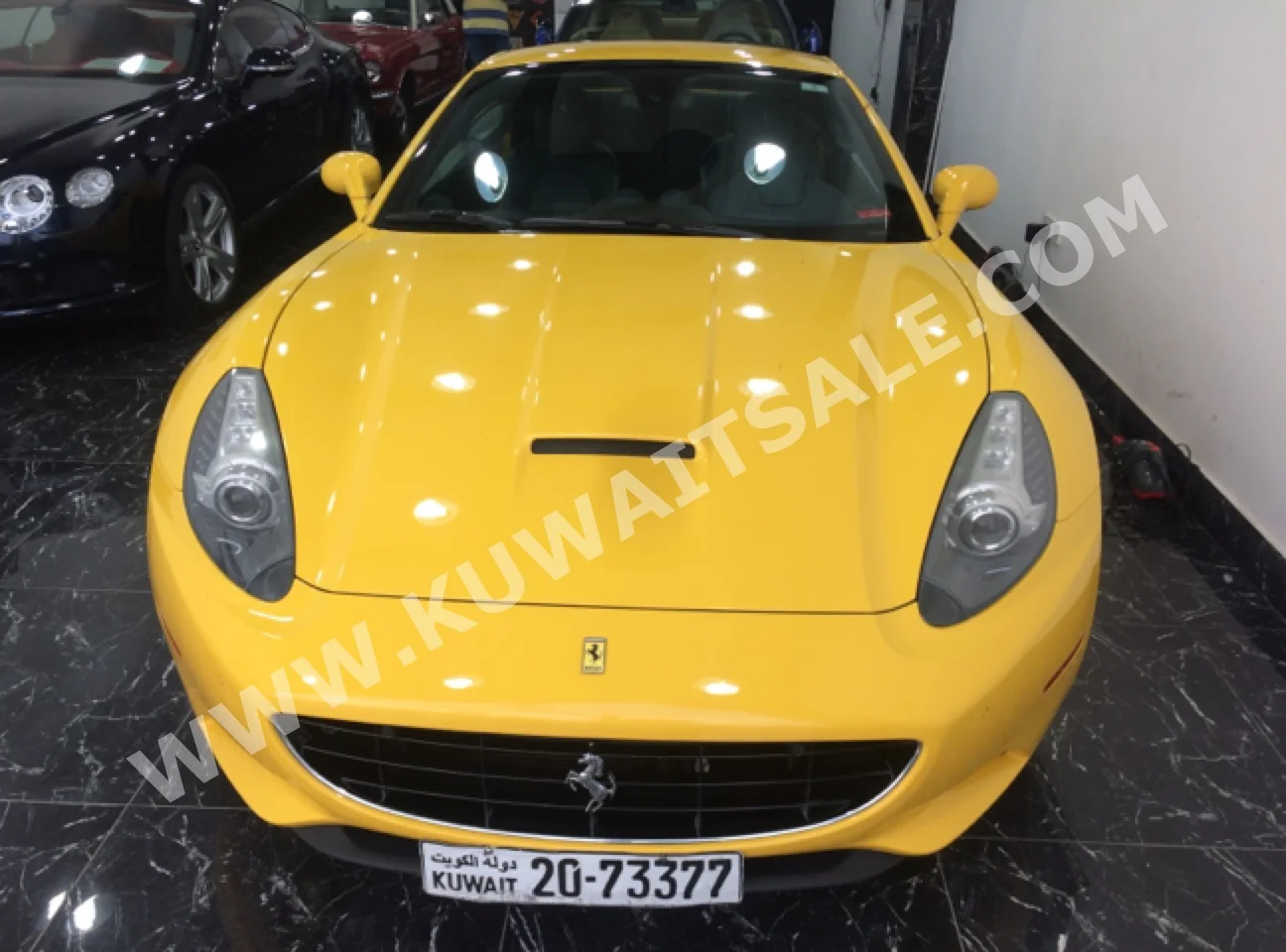 فيراري  كليفورنيا اف 1  2013  69,000  كوبيه \ سبورت  اف - 1  8  جلد  دفع خلفي  أصفر  بنزين