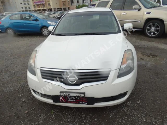 Nissan  2.5 S  Altima  2009  91,000  Sedan  Automatic  4  Cloth  FWD  White  Gasoline