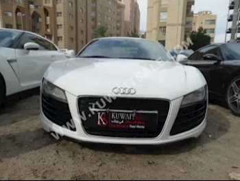 اودي  آر 8  2009  108,000  كوبيه \ سبورت  اف - 1  8  جلد  دفع خلفي  أبيض  بنزين