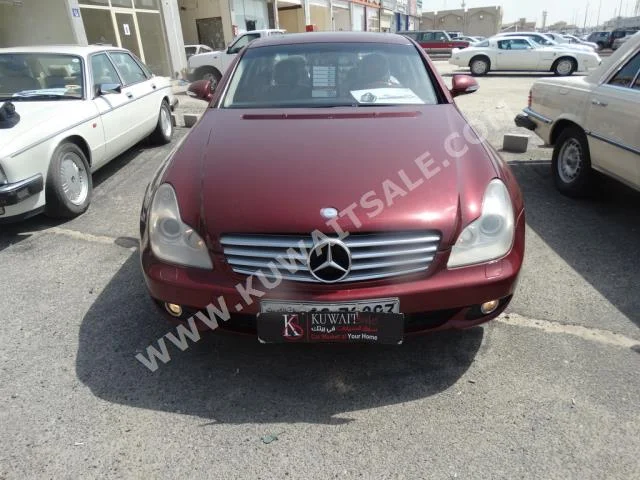 Mercedes-Benz  350  CLS-Class  2005  200,000  Sedan  Automatic  6  Leather  RWD  Dark Red  Gasoline