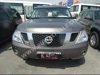 Nissan  SE  Patrol  2013  139,000  SUV  Automatic  8  Leather  4WD  Gray  Gasoline