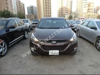 هيونداي  توسان  2015  60,000  اس يو في  اتوماتك  4  مخمل  دفع أمامي  بني  بنزين