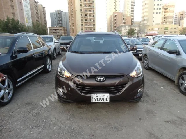 هيونداي  توسان  2015  60,000  اس يو في  اتوماتك  4  مخمل  دفع أمامي  بني  بنزين