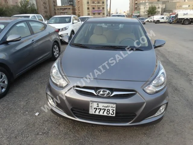 هيونداي  اكسنت  2015  58,000  سيدان  اتوماتك  4  مخمل  دفع أمامي  رمادي  بنزين