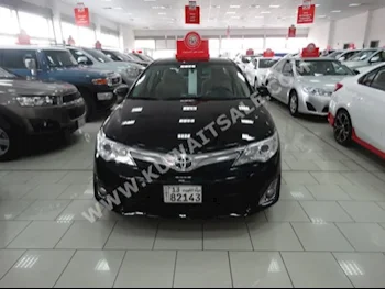 تويوتا  جي ال اكس  كامري  2015  32,000  سيدان  اتوماتك  4  مخمل  دفع أمامي  أسود  بنزين