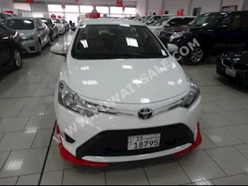 تويوتا  ياريس  2015  0  سيدان  اتوماتك  4  مخمل  دفع أمامي  أبيض  بنزين