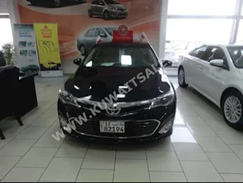 تويوتا  لمتيد  أفالون  2014  40,000  سيدان  اتوماتك  6  جلد  دفع خلفي  أسود  بنزين