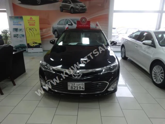 Toyota  Limited  Avalon  2014  40,000  Sedan  Automatic  6  Leather  RWD  Black  Gasoline