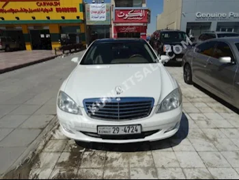 Mercedes-Benz  350  S-Class  2007  175,000  Sedan  Automatic  6  Leather  RWD  White  Gasoline
