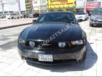 Ford  GT  Mustang  2012  93,000  Coupe / Sport  Manual  8  Cloth  RWD  Black  Gasoline