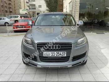 اودي  3.0  كيو 7  2007  88,000  اس يو في  اتوماتك  8  جلد  دفع رباعي  رمادي  بنزين
