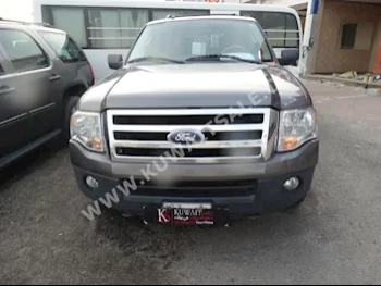 Ford  Expedition  2012  150,000  SUV  Automatic  6  Cloth  RWD  Gray  Gasoline