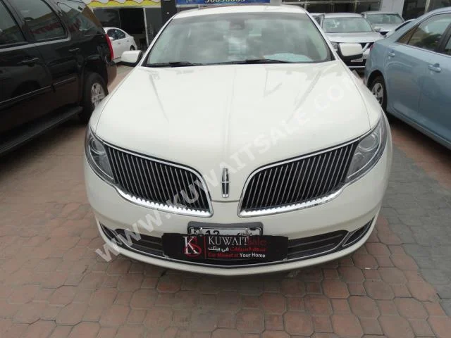 Lincoln  MKS  2013  150,000  Sedan  Automatic  6  Leather  RWD  White  Gasoline