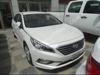 هيونداي  سوناتا  2016  33,000  سيدان  اتوماتك  4  مخمل  دفع أمامي  أبيض  بنزين