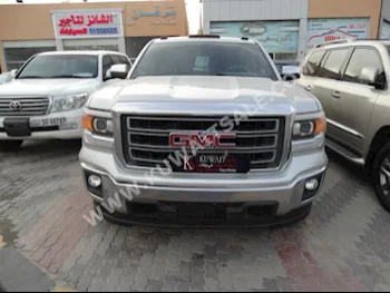 GMC  SLE  Sierra  2015  90,000  Pick Up  Automatic  8  Cloth  4WD  Silver  Gasoline