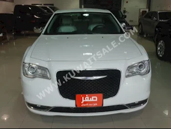 كرايسلر  300  2015  0  سيدان  اتوماتك  8  مخمل  دفع خلفي  أبيض  بنزين