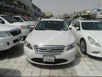 فورد  تورس  2011  110,000  سيدان  اتوماتك  6  مخمل  دفع أمامي  أبيض  بنزين