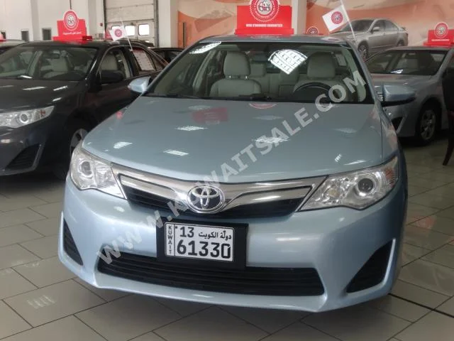 تويوتا  جي ال  كامري  2015  48,000  سيدان  اتوماتك  4  مخمل  دفع أمامي  سمائي  بنزين