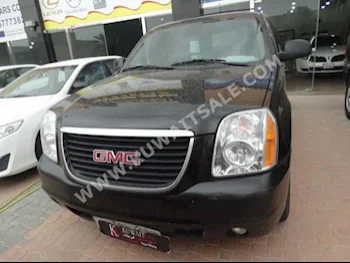 GMC  Yukon  2011  212,000  SUV  Automatic  8  Cloth  4WD  Black  Gasoline