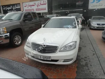 Mercedes-Benz  350  S-Class  2006  138,000  Sedan  Automatic  6  Leather  RWD  White  Gasoline