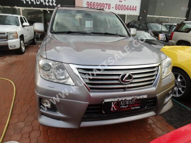 Lexus  570  LX  2010  269,000  SUV  Automatic  8  Leather  4WD  Gray  Gasoline