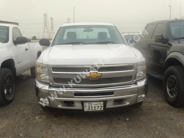 Chevrolet  LT  Silverado  2012  160,000  Pick Up  Automatic  8  Leather  RWD  White  Gasoline