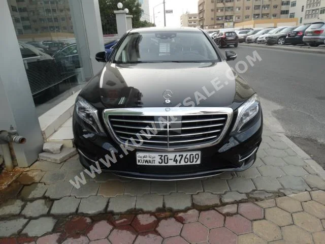 Mercedes-Benz  500  S-Class  2015  21,000  Sedan  Automatic  8  Leather  RWD  Black  Gasoline