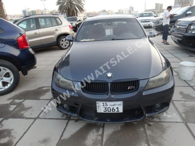 بي ام دبليو  325i  الفئة - الثالثة  2006  160,000  سيدان  اتوماتك  6  جلد  دفع خلفي  رمادي  بنزين