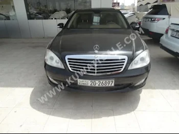 مرسيدس - بنز  350  اس - كلاس  2008  170,000  سيدان  اتوماتك  6  جلد  دفع خلفي  أسود  بنزين