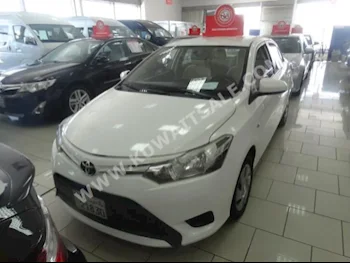 تويوتا  ال اي  ياريس  2014  125,000  سيدان  اتوماتك  4  مخمل  دفع أمامي  أبيض  بنزين