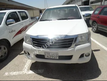 Toyota  VVT-i  Hilux  2014  50,000  Pick Up  Automatic  4  Cloth  AWD  White  Gasoline